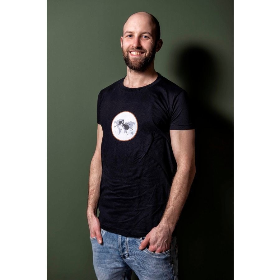 Ant's Kingdom Luxe T-Shirt - Premium Katoenen Merch met Logo (Dames & Heren)